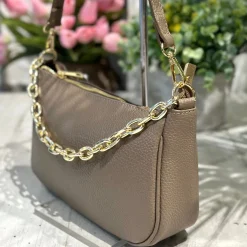 Borsa in Pelle Classica Taupe con Catena a Spalla