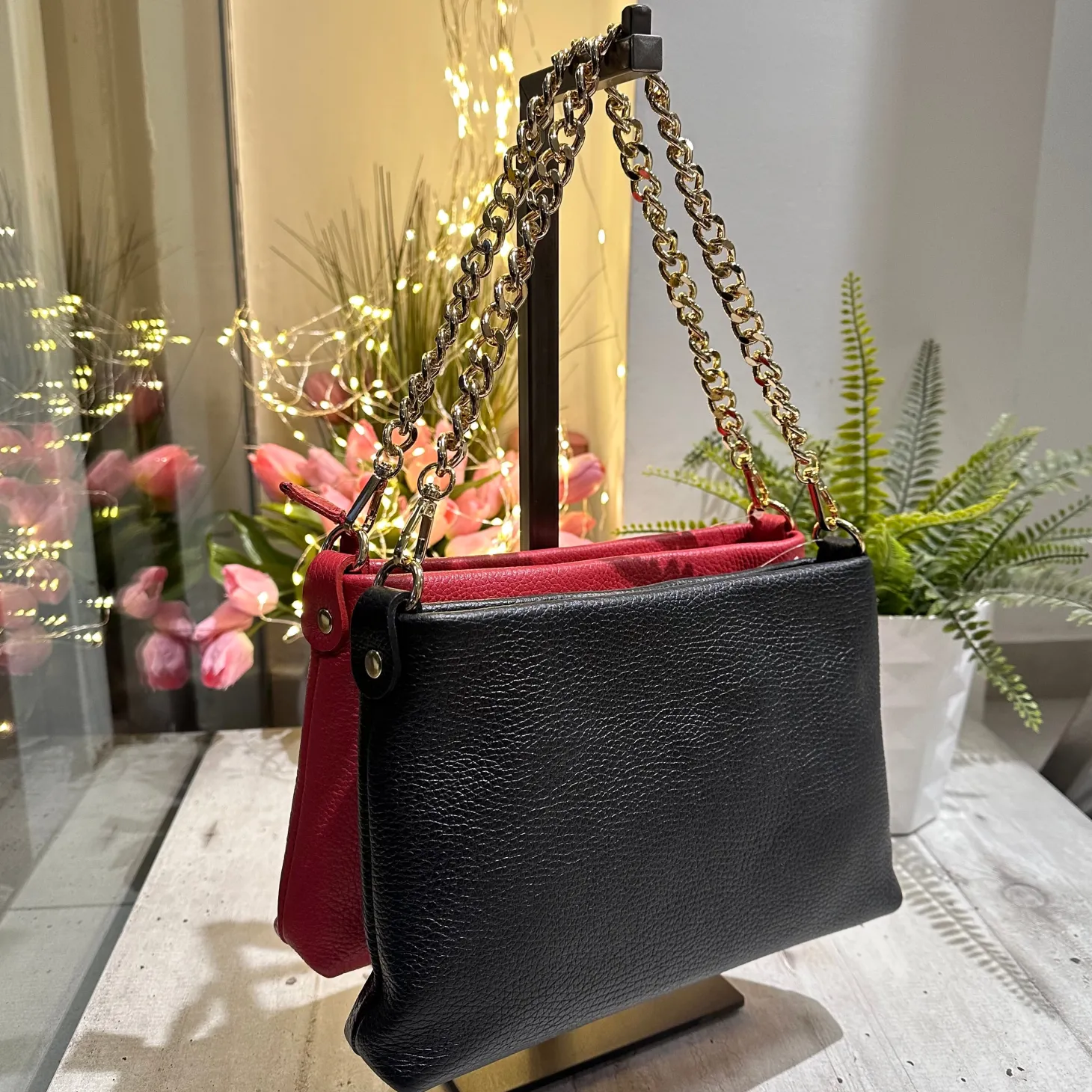 Borsa Rossa in Vera Pelle Battuta con Zip a Spalla Catena e Tracolla I
