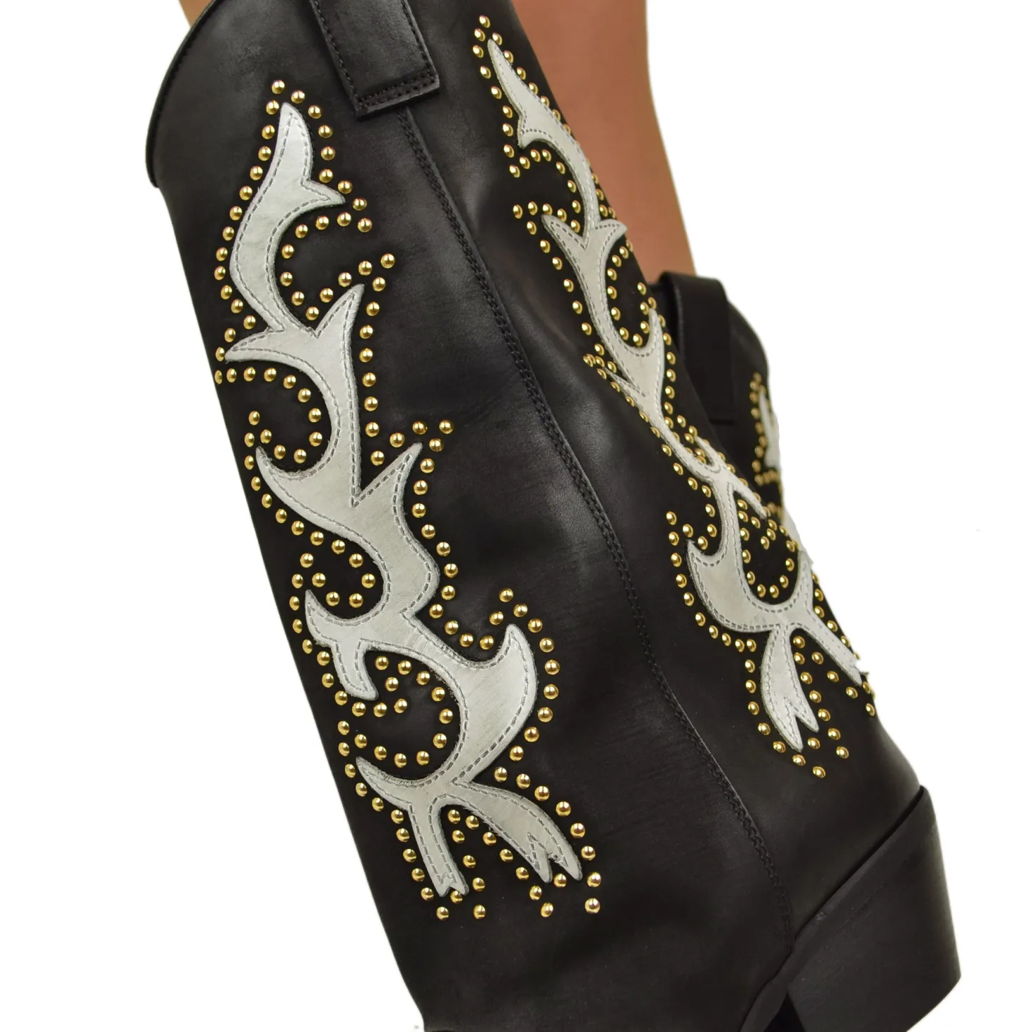 Embroidered and Studded Bicolor Nubuck Leather Texan Cowboy Boots - LI
