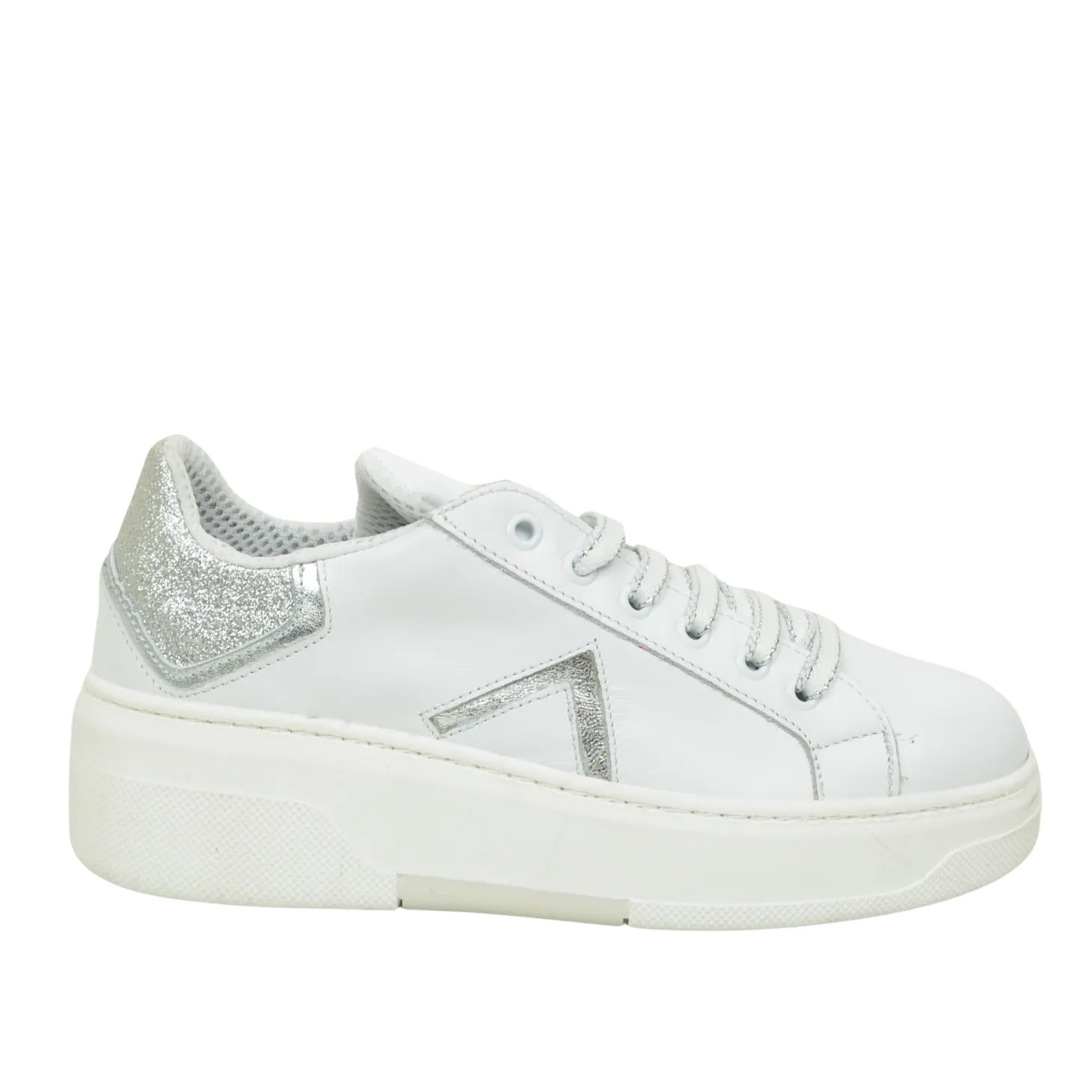 Sneakers Bianche Dettagli Argento Vera Pelle Punta Tonda Divine Follie