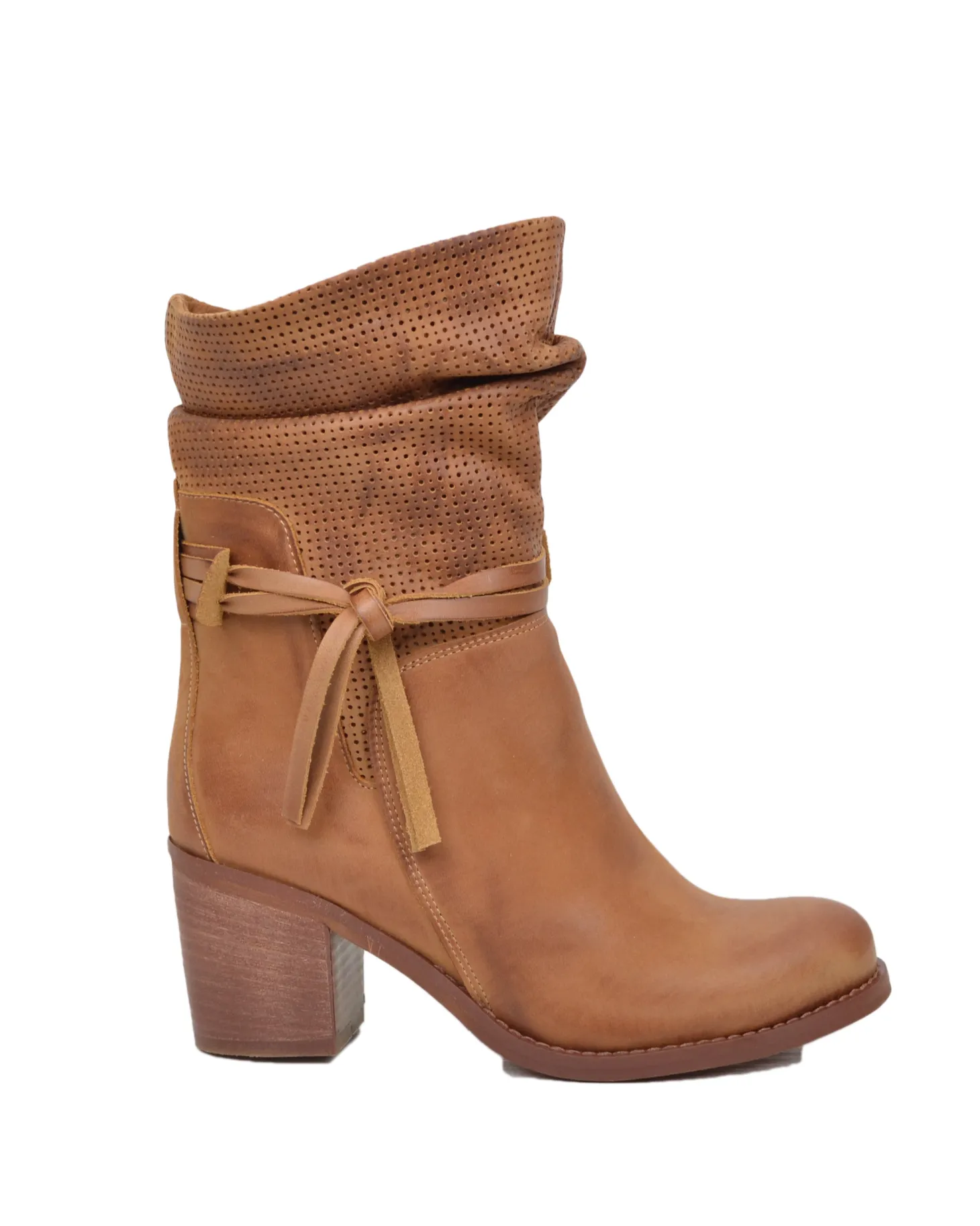 Women's Vintage Effect Leather Ankle Boots – Made in Italy, Cognac